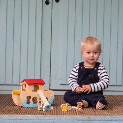 Toys - Wooden - SORTER - NOAH ARK - shape sorter with different animal shapes - from 18m plus